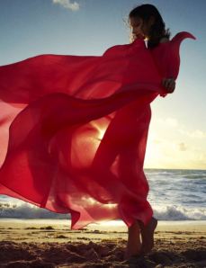 victoire-mac-dauxerre-by-benny-horne-for-wonderland-spring-2011-banana-07